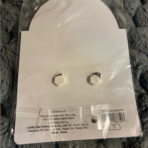 Colorful Croc Jumbo Charm with Drink Design - Picture 2 of 2